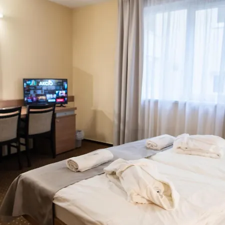 Ce Plaza Hotel