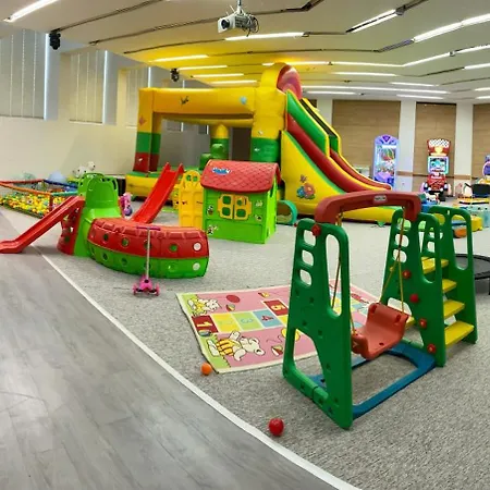Hotel Ce Plaza 4*