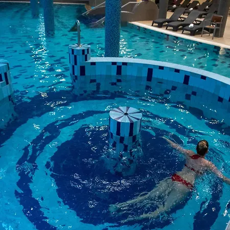 تسي ايه بلازا 4*