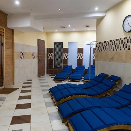 تسي ايه بلازا 4*