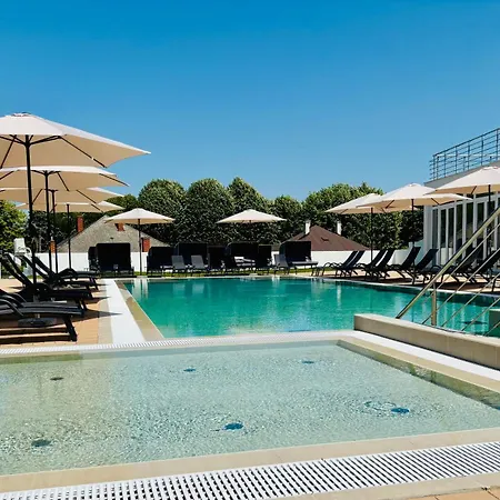 Ce Plaza Szálloda 4*