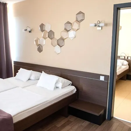 Otel Ce Plaza