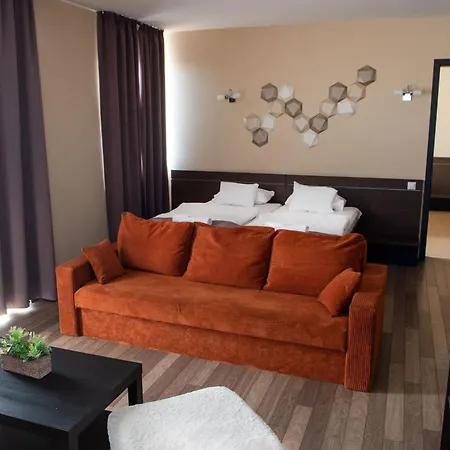 Ce Plaza Otel 4*