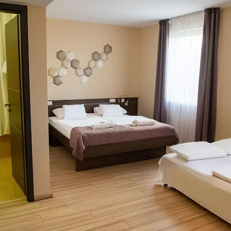 Otel Ce Plaza 4*