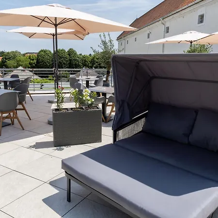 Otel Ce Plaza