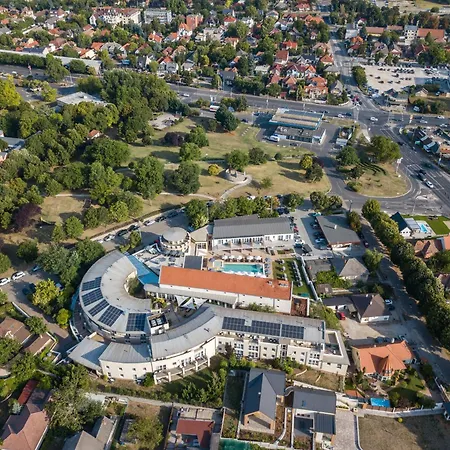 Ce Plaza Szálloda
