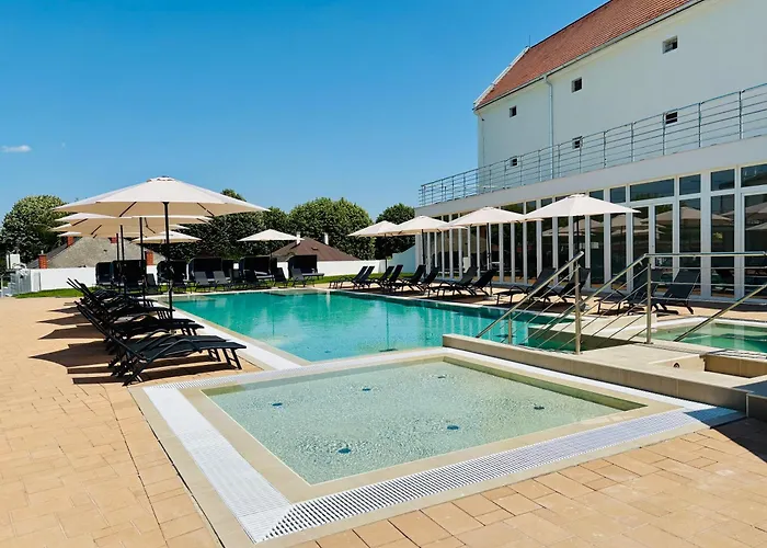 מלון Ce Plaza שיופוק