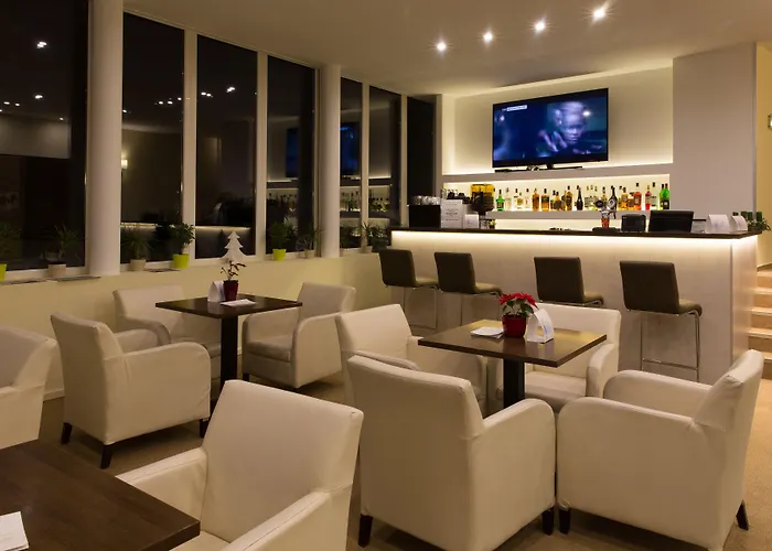 تسي ايه بلازا 4*